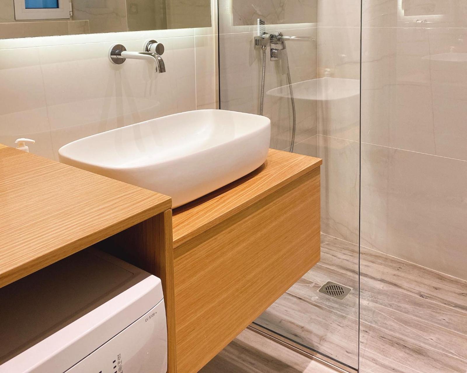 Cozy Newly Renovated 1 Bedroom Apartment In The Heart Of アテネ エクステリア 写真